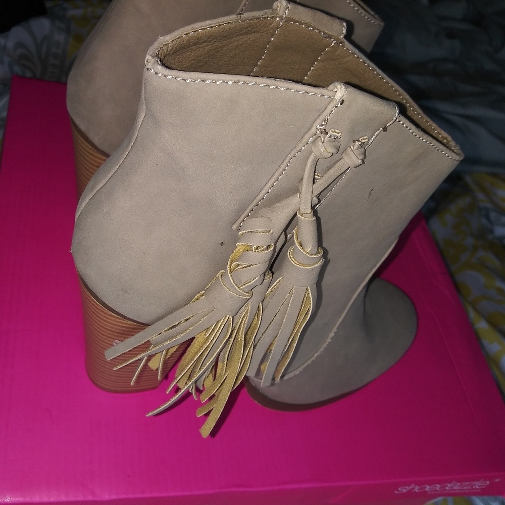 JustFab Booties - Picture 2 of 3